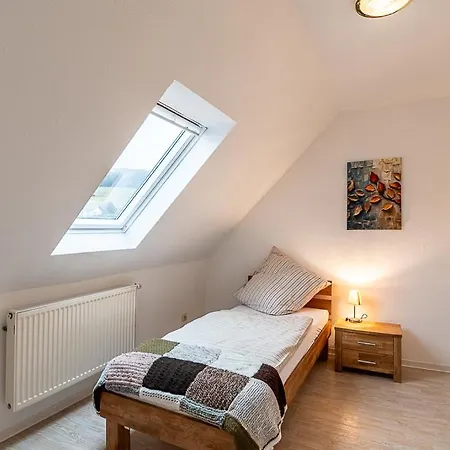 Alte Gaststaette Holiday home Balesfeld