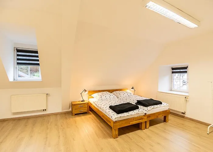 펜션 Alte Gaststaette Balesfeld